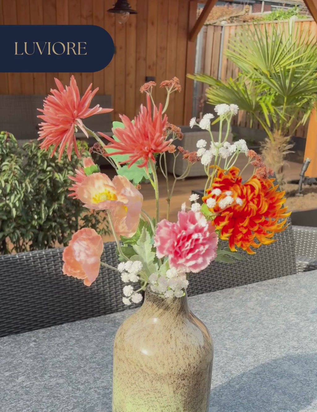Kunstbloemen boekt Ivon, realistische kuntbloemen die echt aanvoelen. 